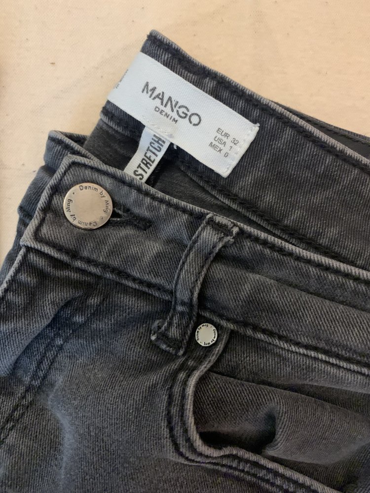 Graue Mango Jeans 