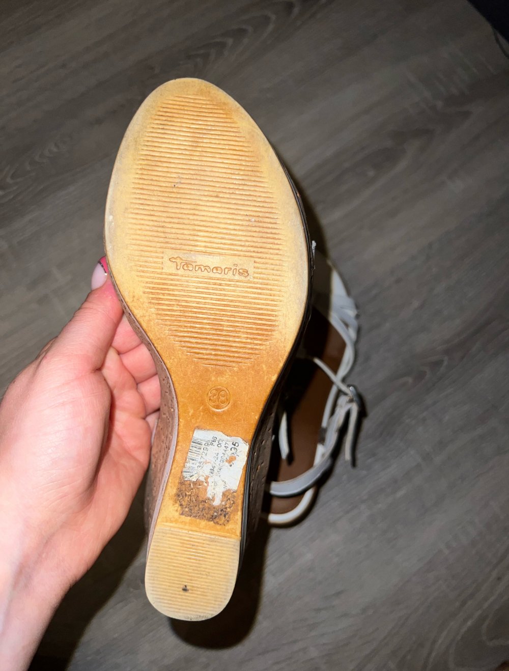 Elegante weiße Absatzschuhe für den Urlaub ?