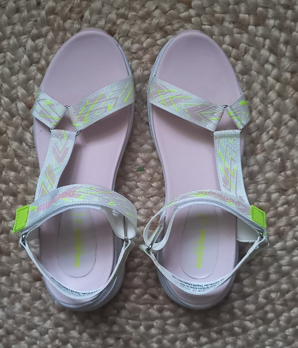 Sandaletten, Sandalen, Plateau-Sandale von Dockers, sehr guter Zustand