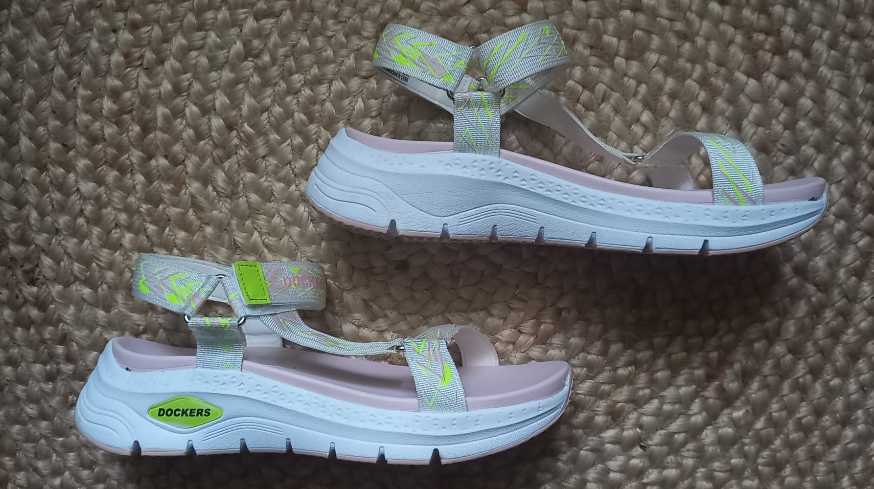 Sandaletten, Sandalen, Plateau-Sandale von Dockers, sehr guter Zustand