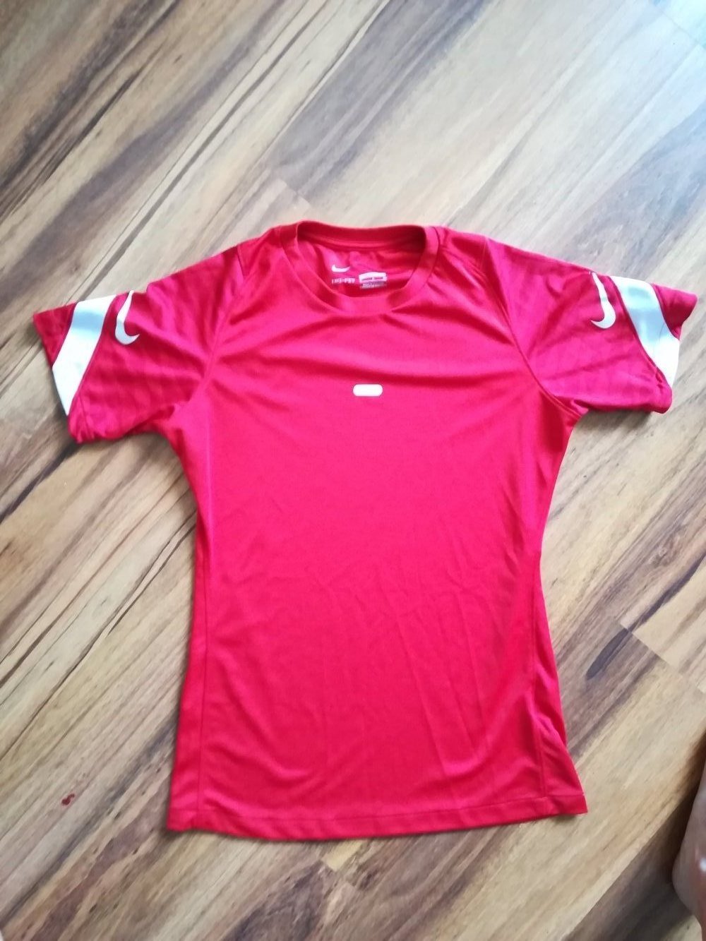 Sportshirt von Nike