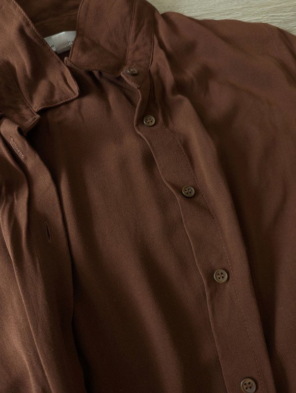 Armedangels Kleid mit Band langer Cardigan mit Kragen mit Knöpfen