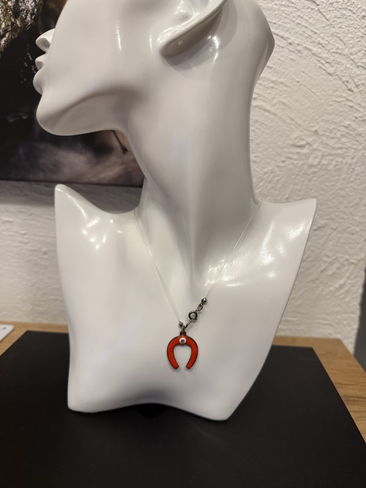 Modeschmuck Kettenanhänger Hufeisen rot grau