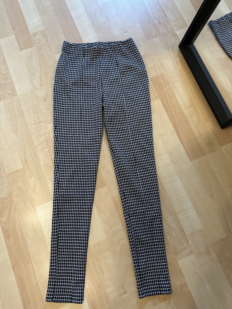 Hailys Leggings kariert schwarz weiß S 36