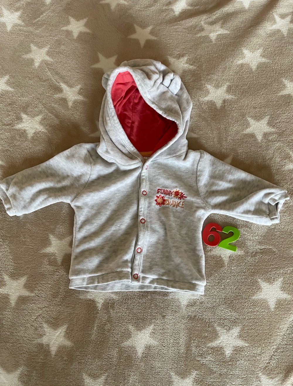 süßes Jäckchen mit Ohren