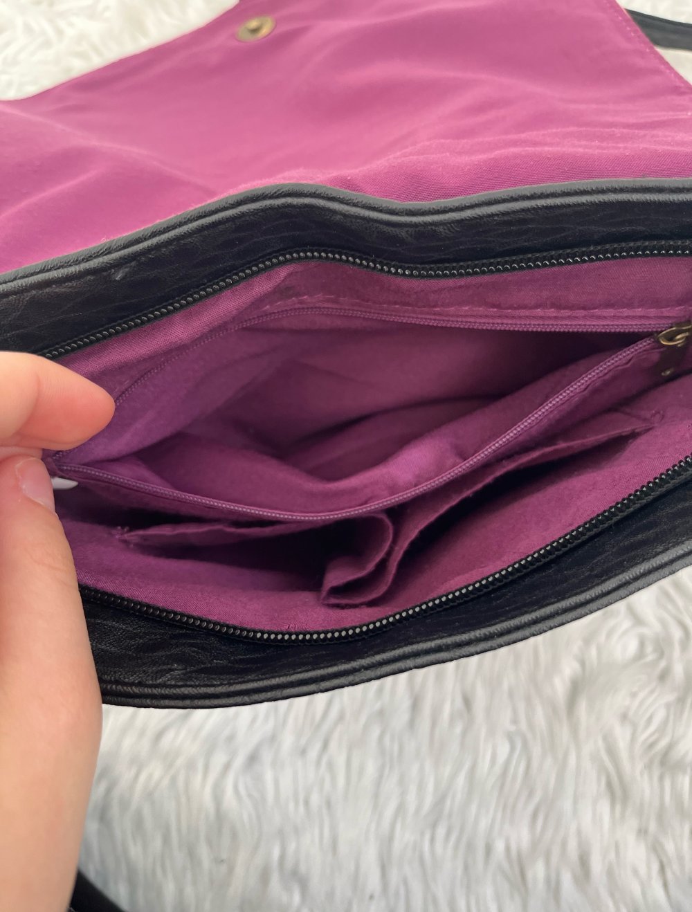 Tasche Umhängetasche Schultertasche Leopard braun lila schwarz