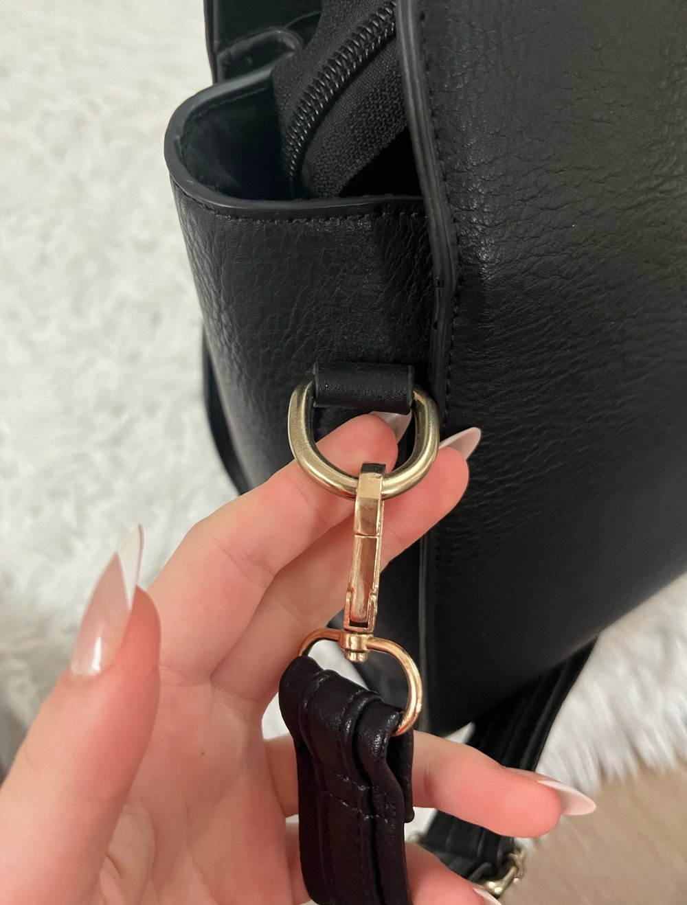 Tasche Handtasche hängetasche schwarz Gold 30x35