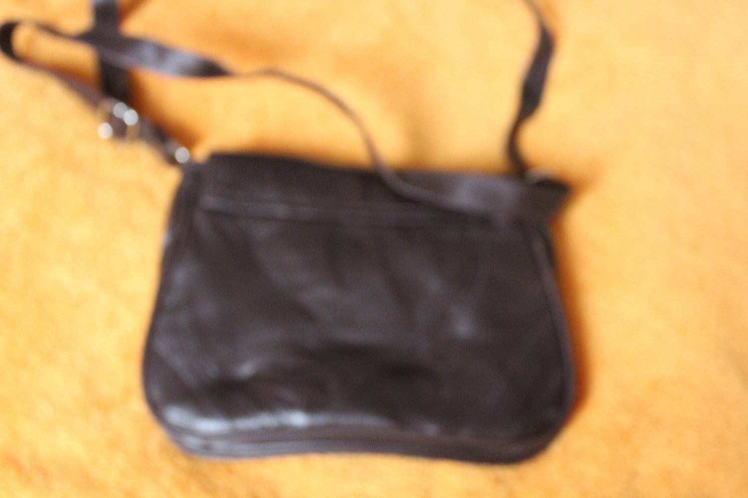 kleine braune Handtasche mit Umhänge Riemen von Stefano