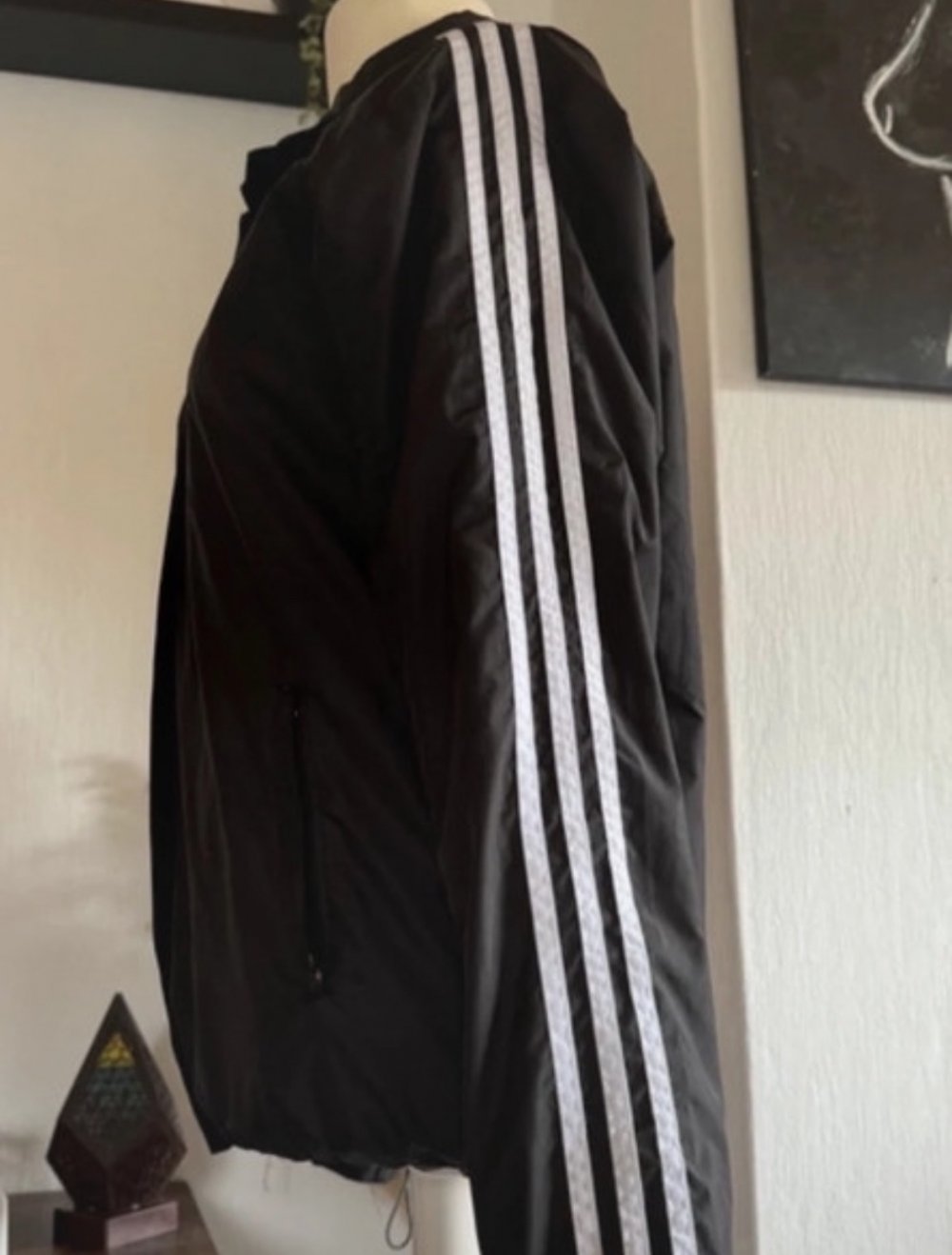 Schwarze Trainingsjacke
