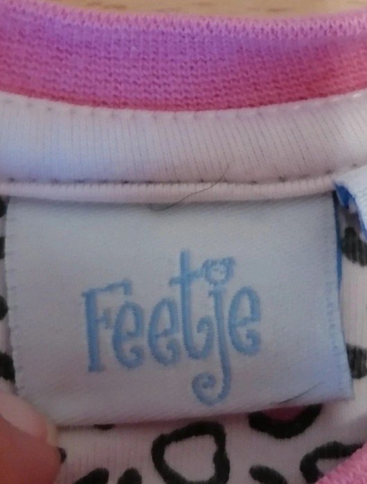 Süßer Pullover Größe 56 von Feetje rosa Herzen Mädchen Babygirl