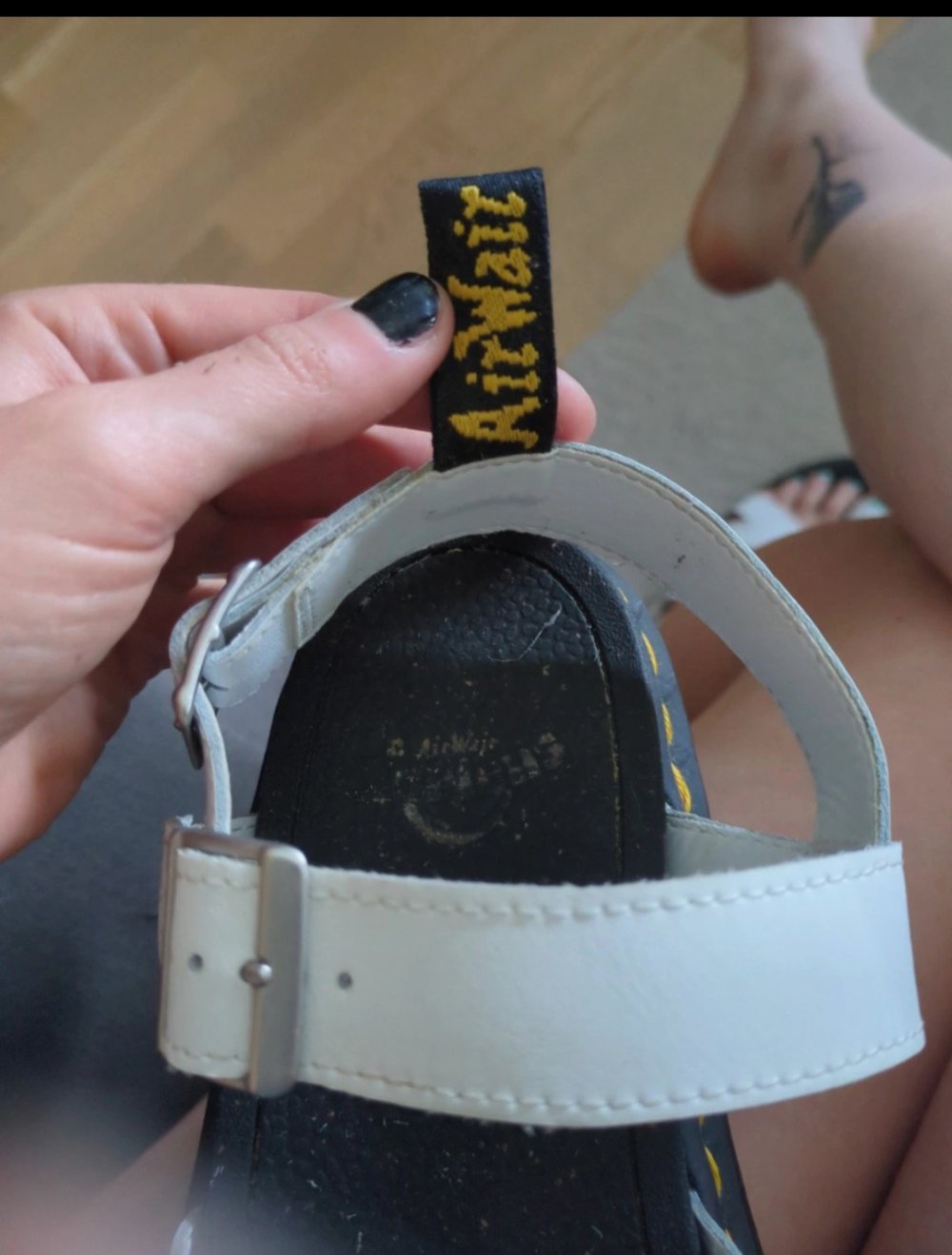Dr. Martens Sandalen Avry 40