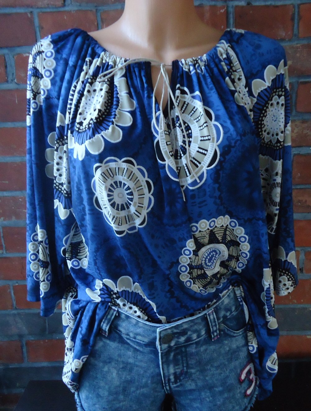Blusenshirt halbarm Gr. 44/46 blau mit ornamentalem Muster