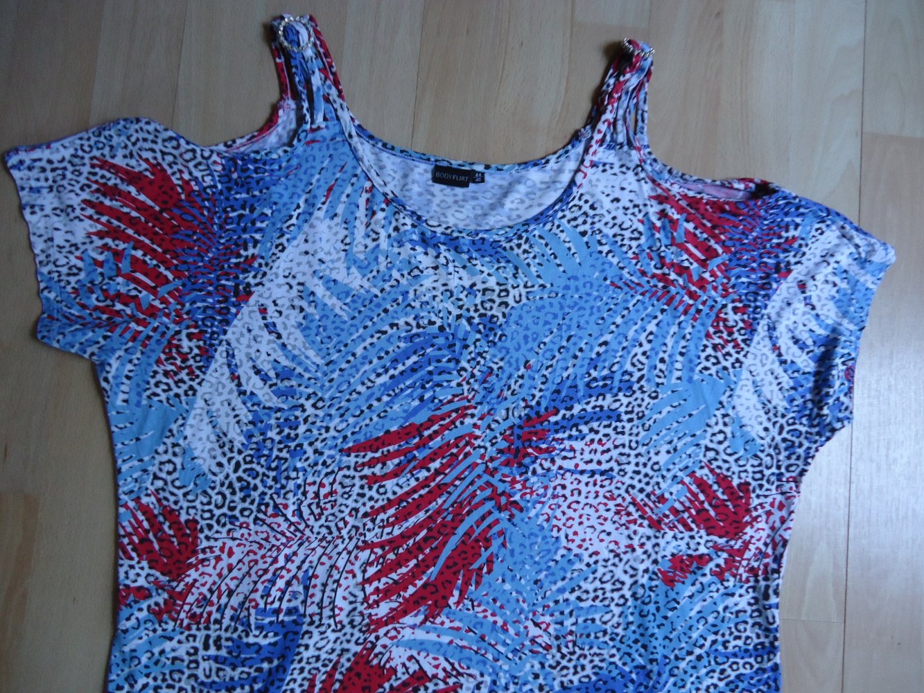 T-Shirt Cold-Shoulder Gr. 44/46 Bodyflirt