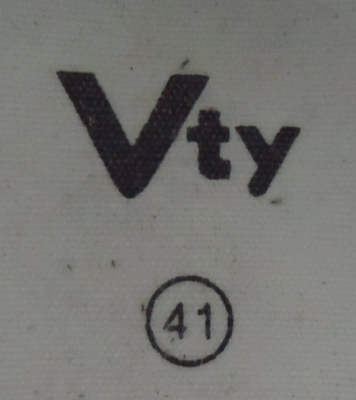 Sneaker schwarz/weiß Gr. 41 Plateauabsatz Vty