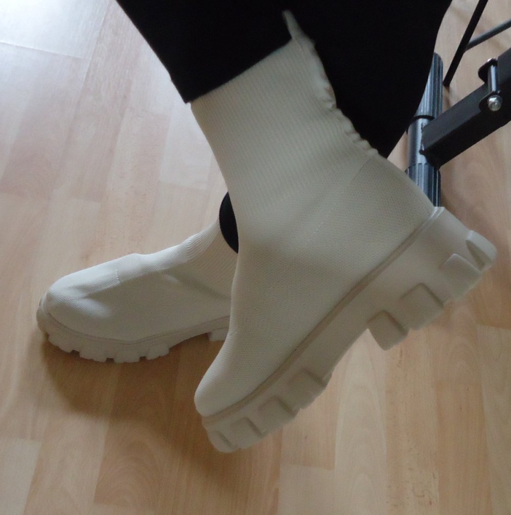Boots Stiefel Gr. 40 beige von SnowSleeky