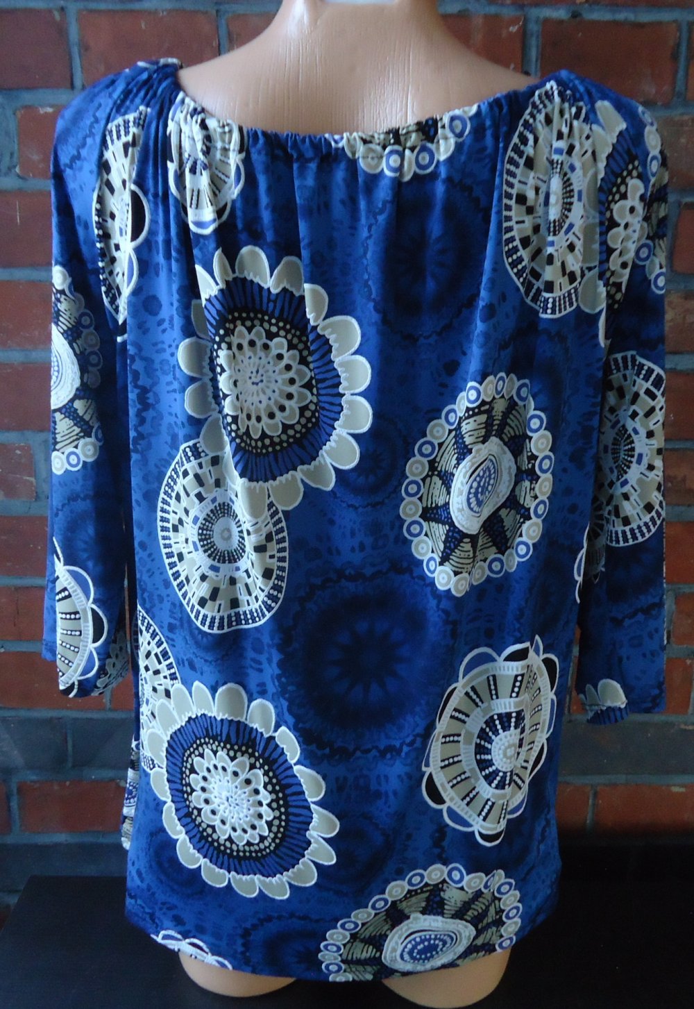 Blusenshirt halbarm Gr. 44/46 blau mit ornamentalem Muster