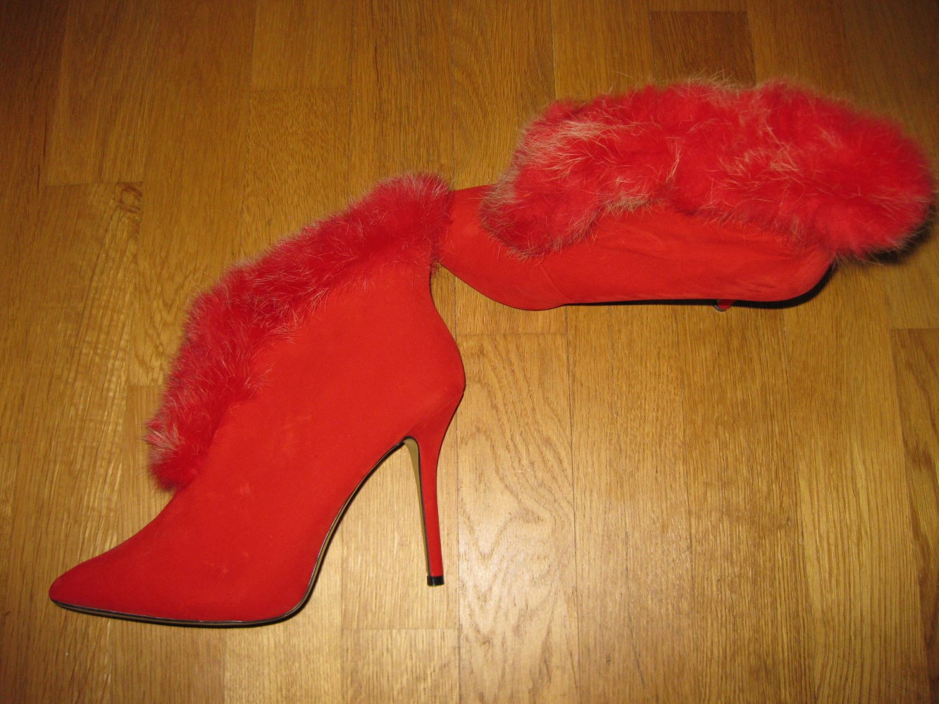 spitze Stiefeletten rot Girly sexy Weihnachten Kunstfell 40