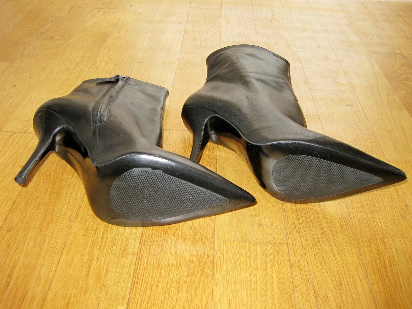 Zara Stiefeletten schwarz spitz Stiletto sexy Leder 40