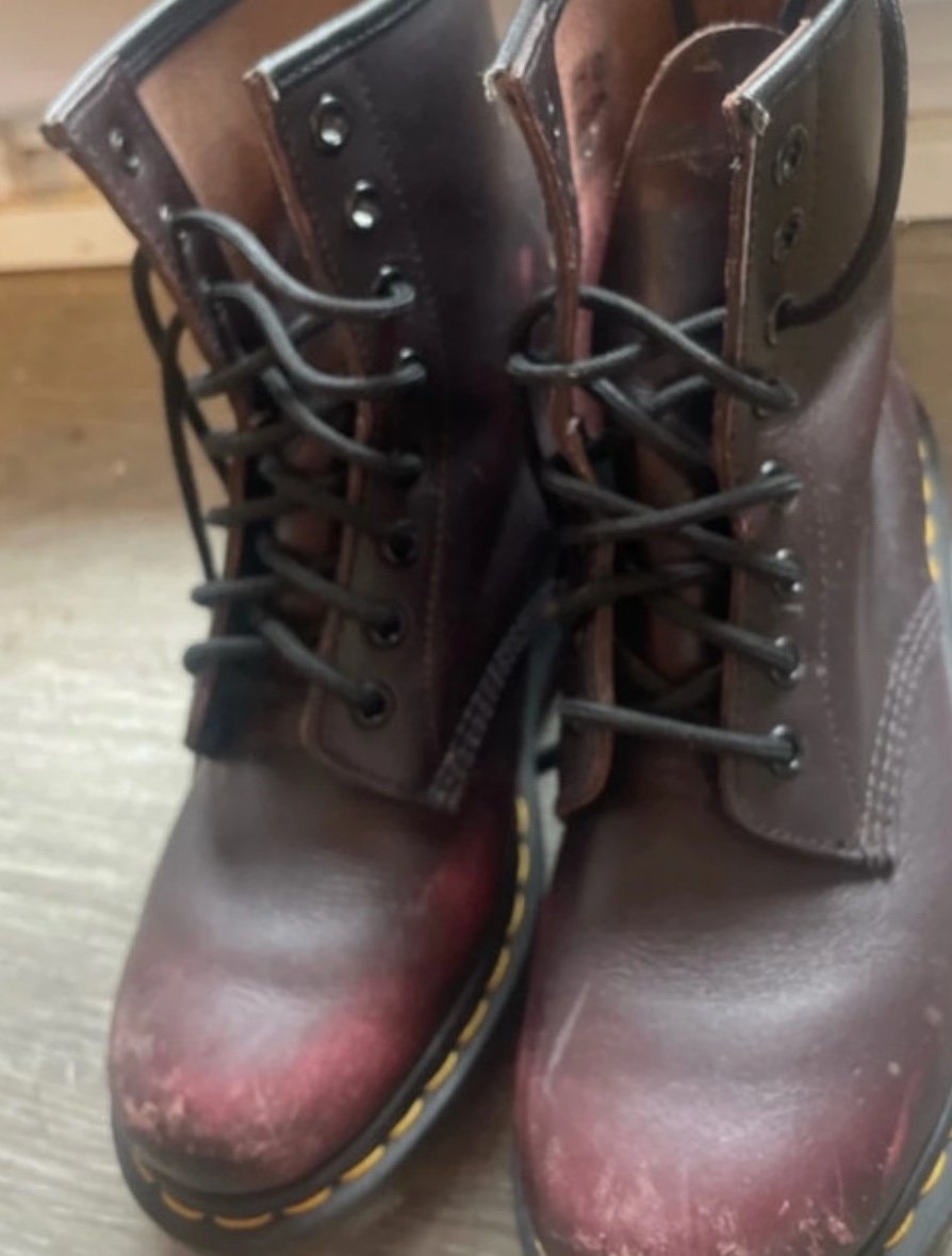 dunkelrote Dr. Martens Gr. 37