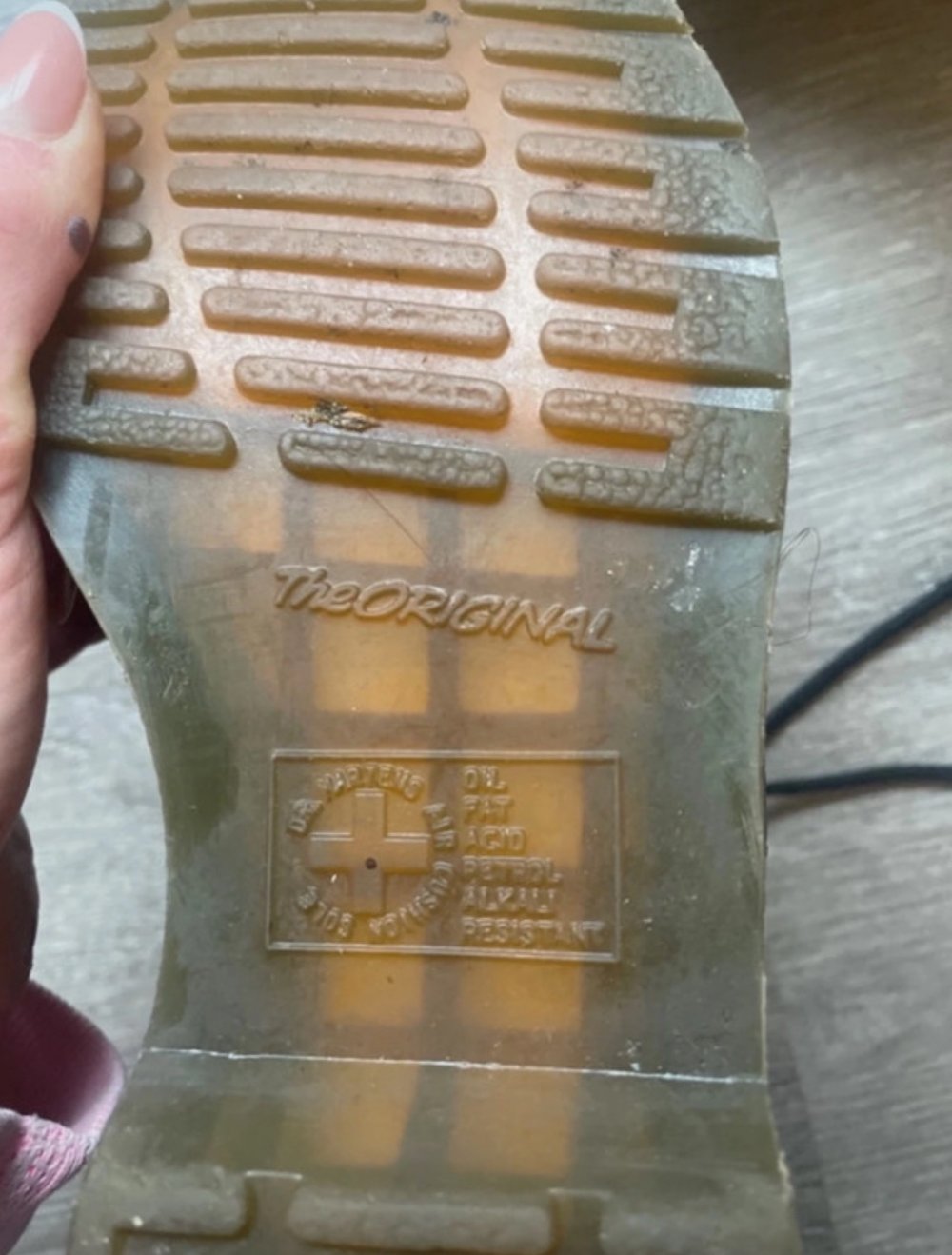 dunkelrote Dr. Martens Gr. 37