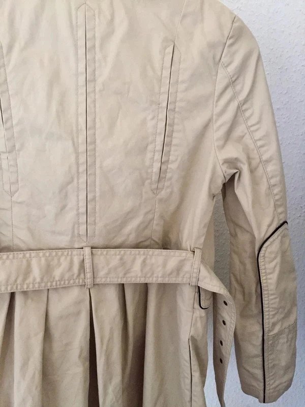 Beiger Juicy Couture Trenchcoat