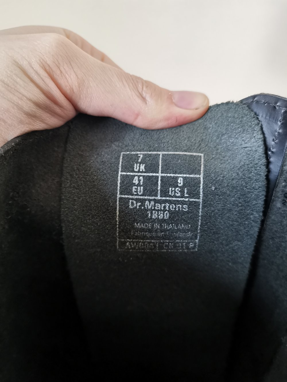 Dr. Martens 20-Loch hohe Stiefel, Boots, EU 41 / UK 7 wie neu