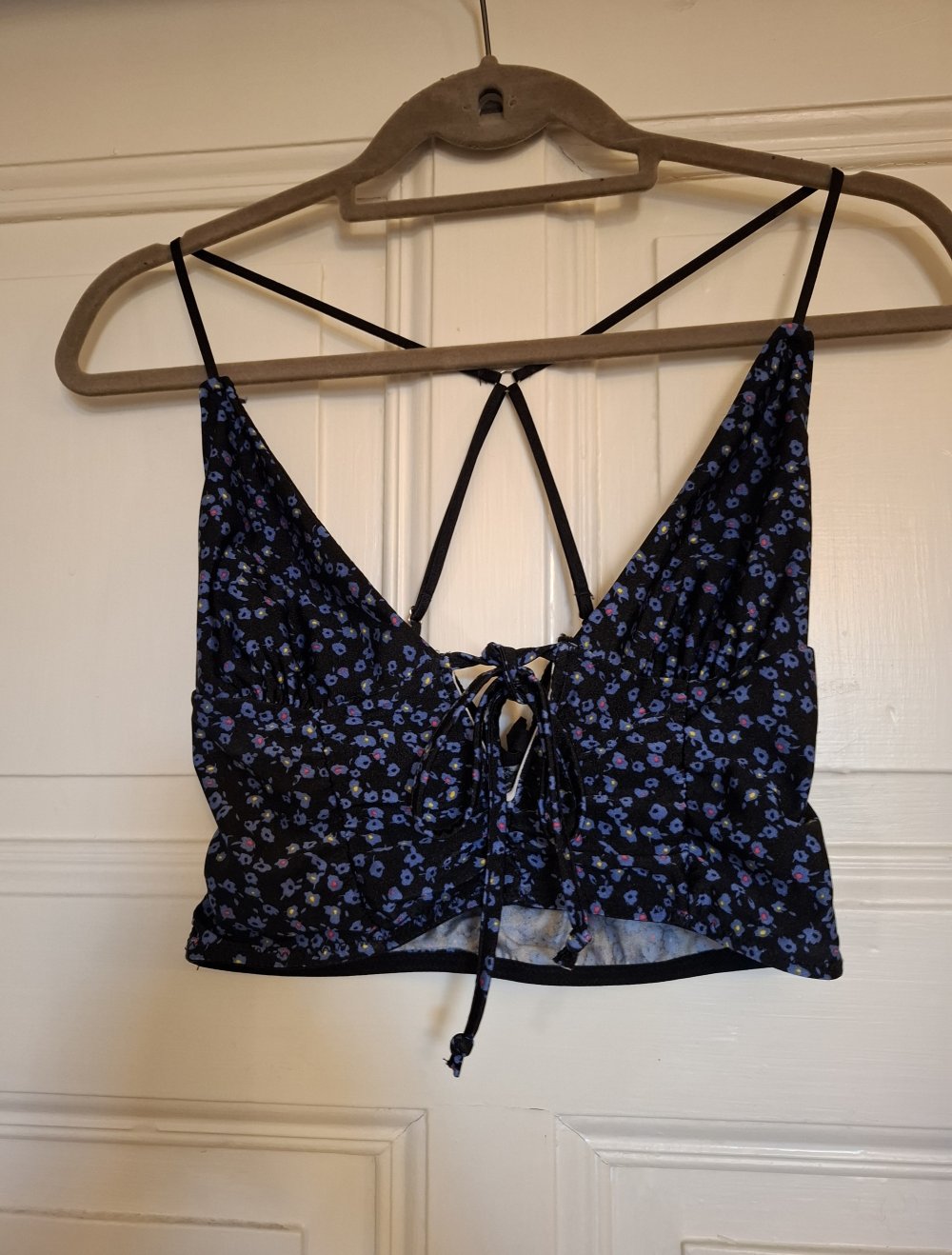 Blumen Crop Top