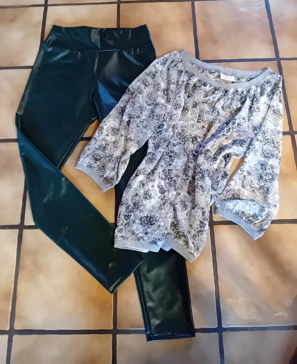 Frühling ***Super schöne modische Kombi Gr. 40/42 Neu-Neuwertig