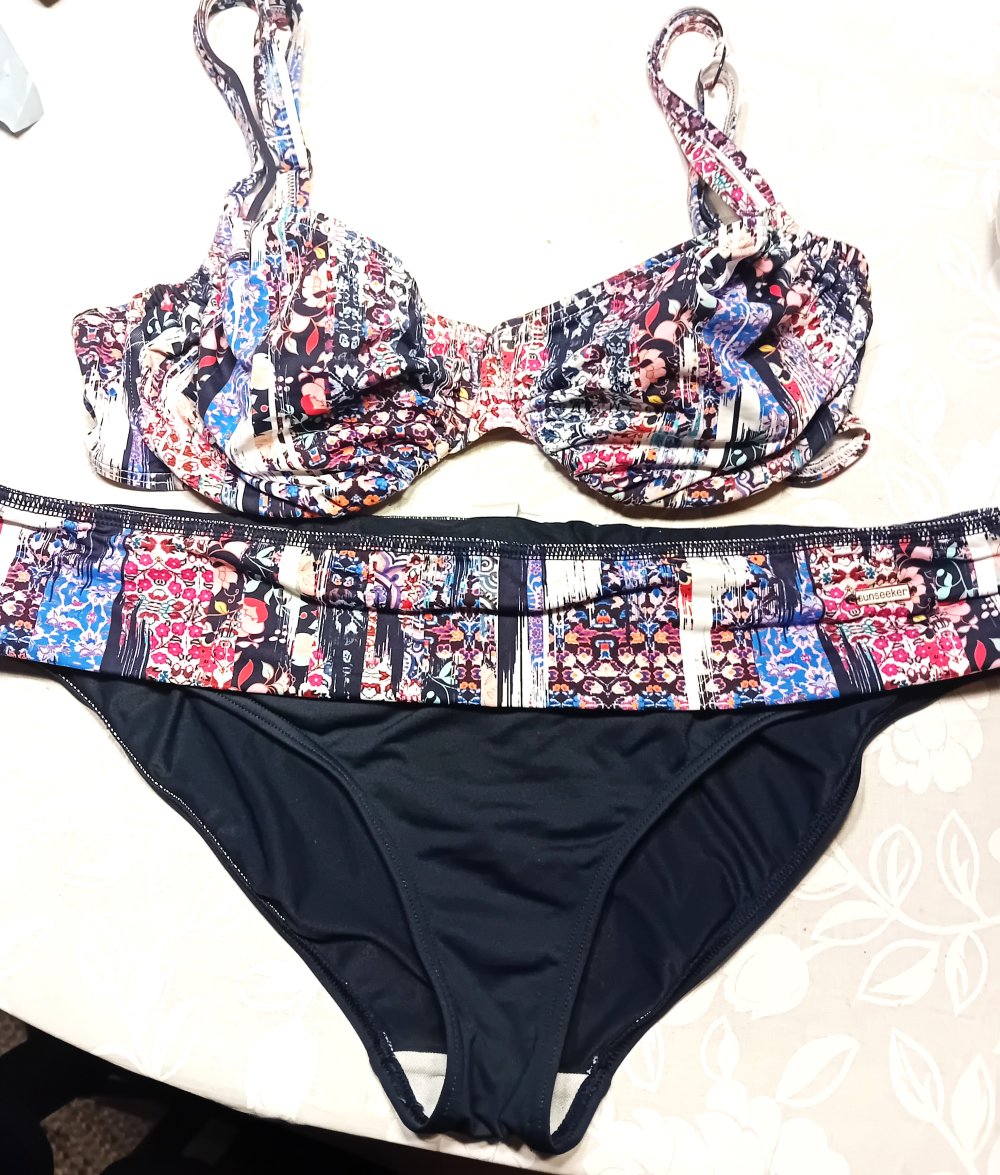 Schöner Bikini Gr. 44/90c von Sunseeker Ungetragen