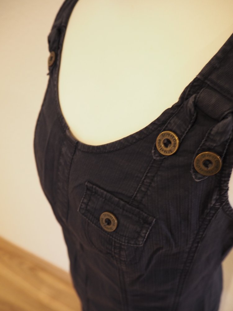 Etuikleid im Jeans-/Utility-Look