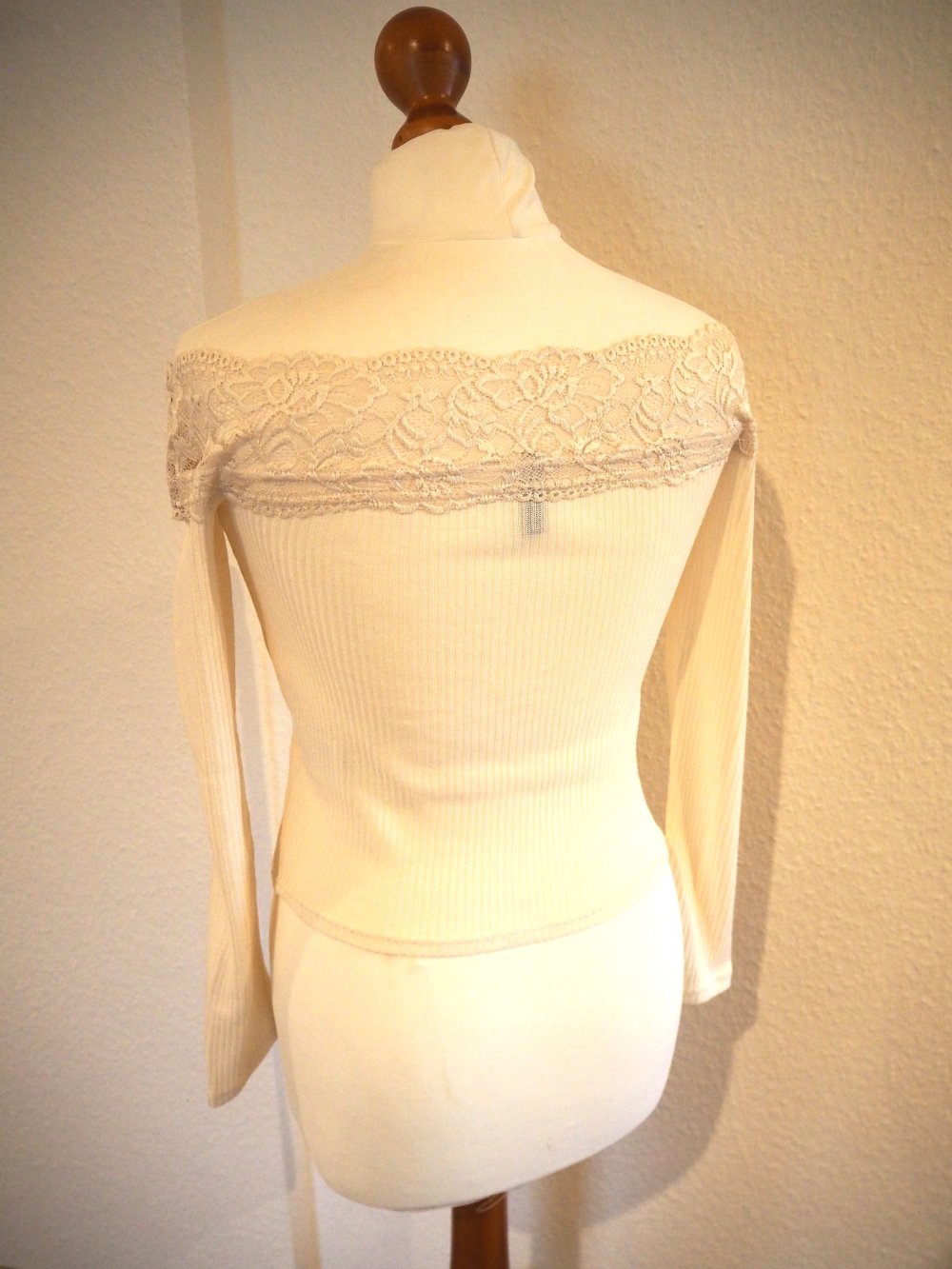 Off-Shoulder Ripp-Top, langarm & bauchfrei