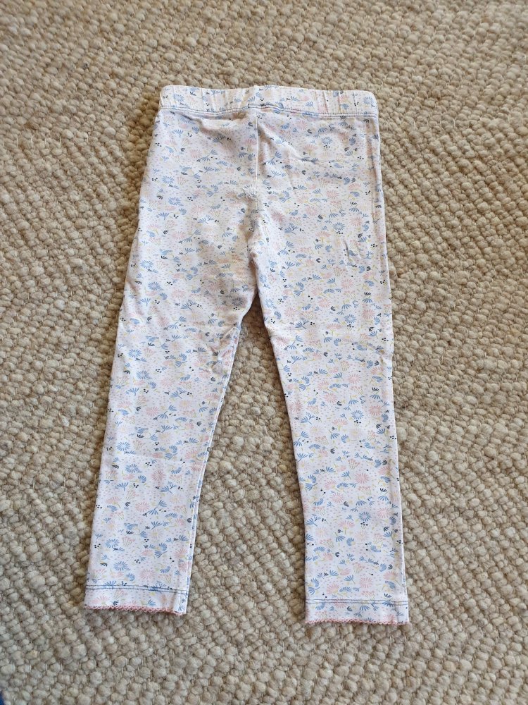 Weiße People Leggin mit Blumen