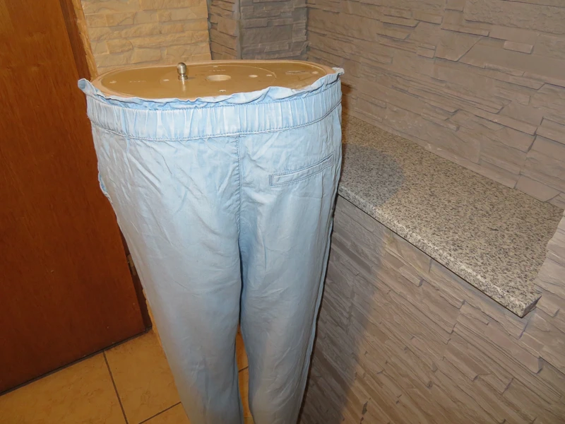 Leichte Damen Jeans Pluderhose Größe S/M (Nr2037a)