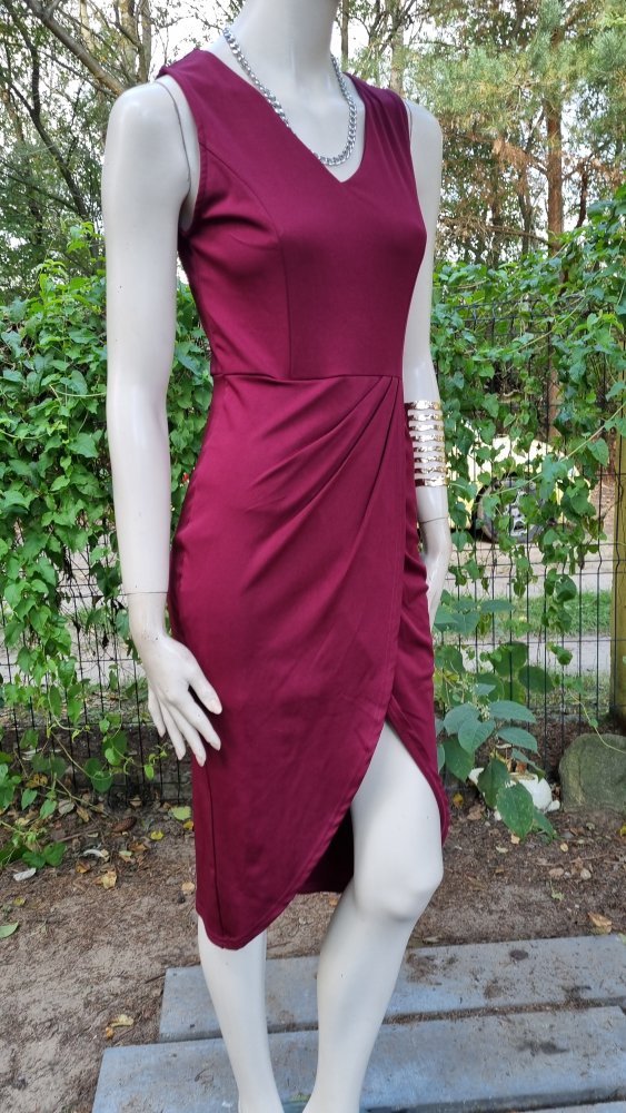 burgunderrotes laessiges Kleid