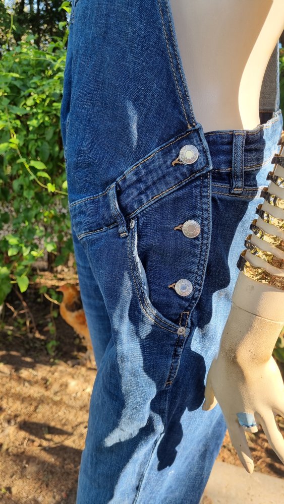 Jeanslatzhose. Einteiler