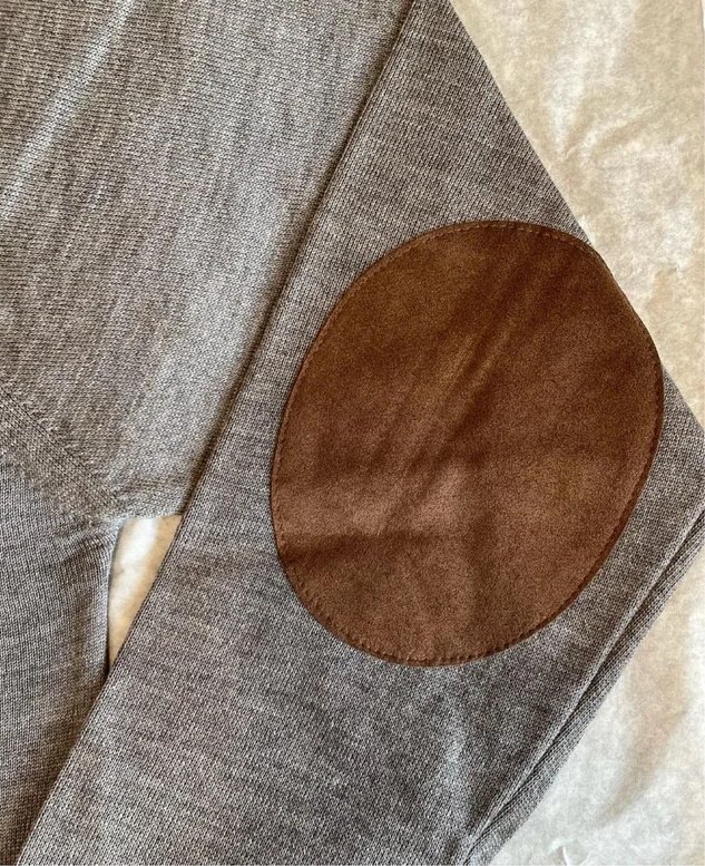Rundhals- Pullover aus 100% Merinowolle mit Alcantara- Patches  Gr. L