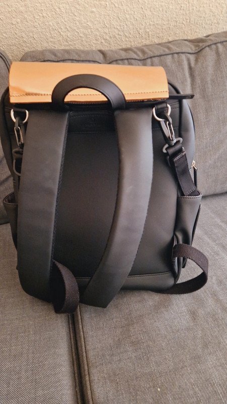 Wind & Vibes Mayfair Black Plus Rucksack inkl. 2 Klappen, Haken