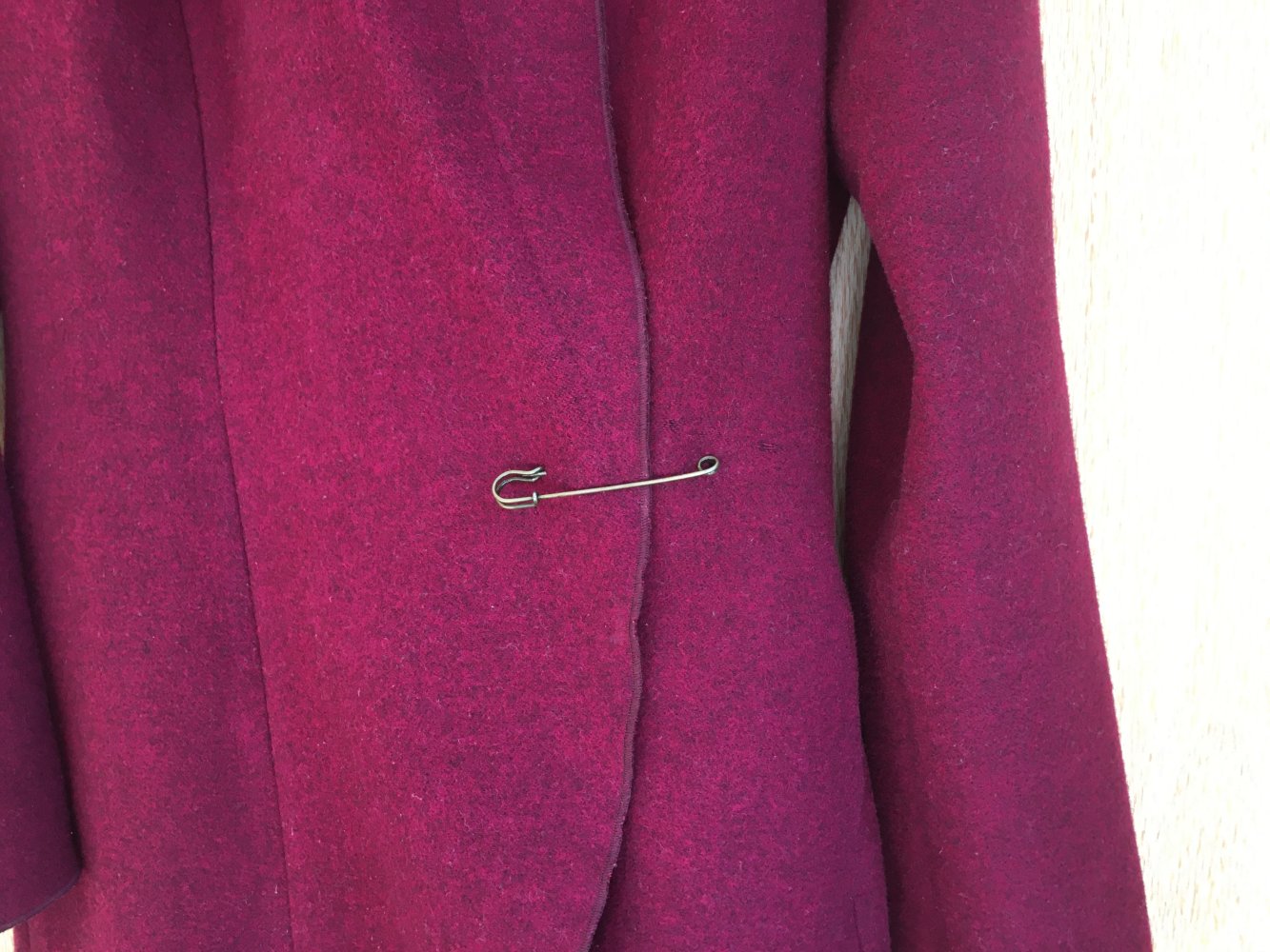 Luzifer Berlin Mantel Gr. L 100% Wolle weinrot-rot