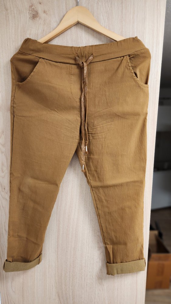 Jogpants in Camel
