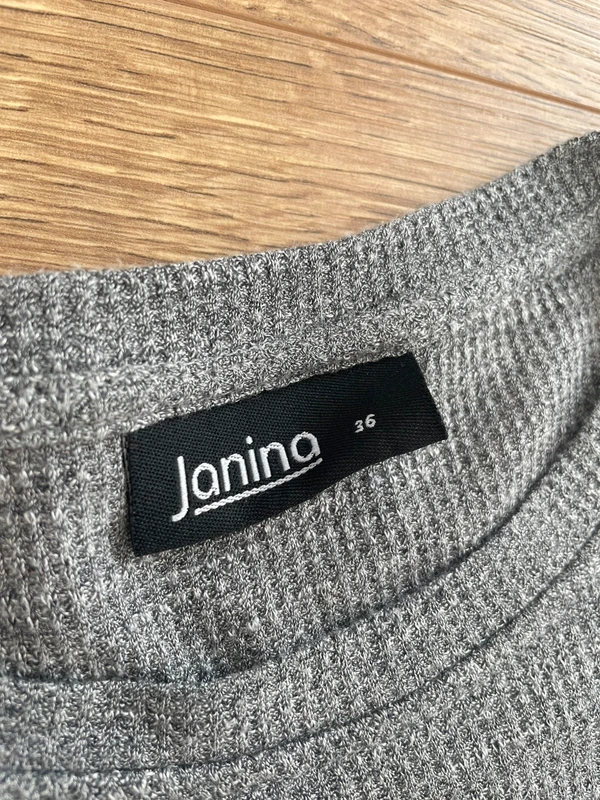 Graues Top | Janina