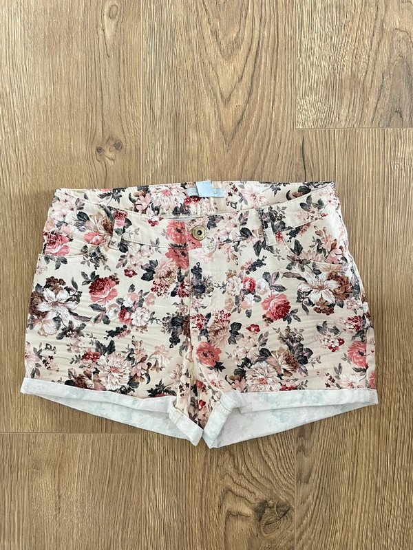 Shorts mit Blumenmuster | Amisu