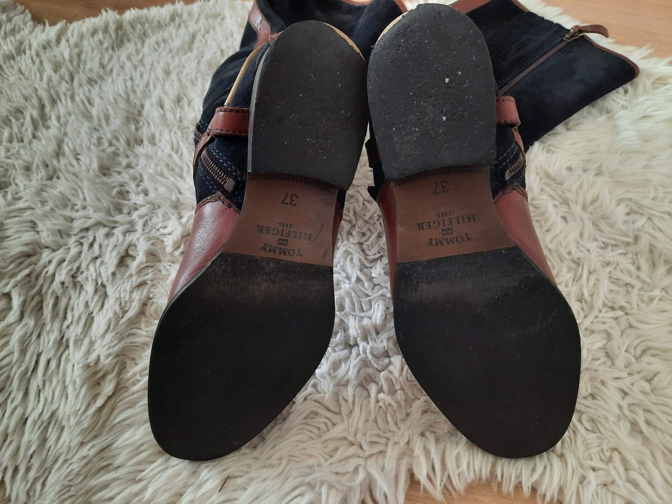 wie neu Tommy Hilfiger Damen Stiefel Wildleder weich Boots Reiter Look Gr 37