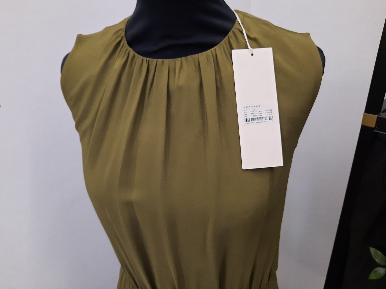 NEU Arket Maxi Kleid Blusenkleid Sommer leicht khaki Gr 34