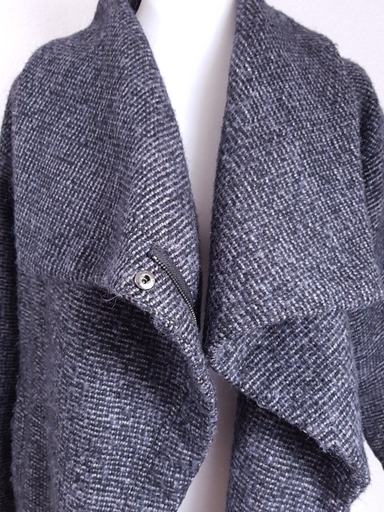 Asymmetrischer Mantel von Vero Moda S blau großer Kragen