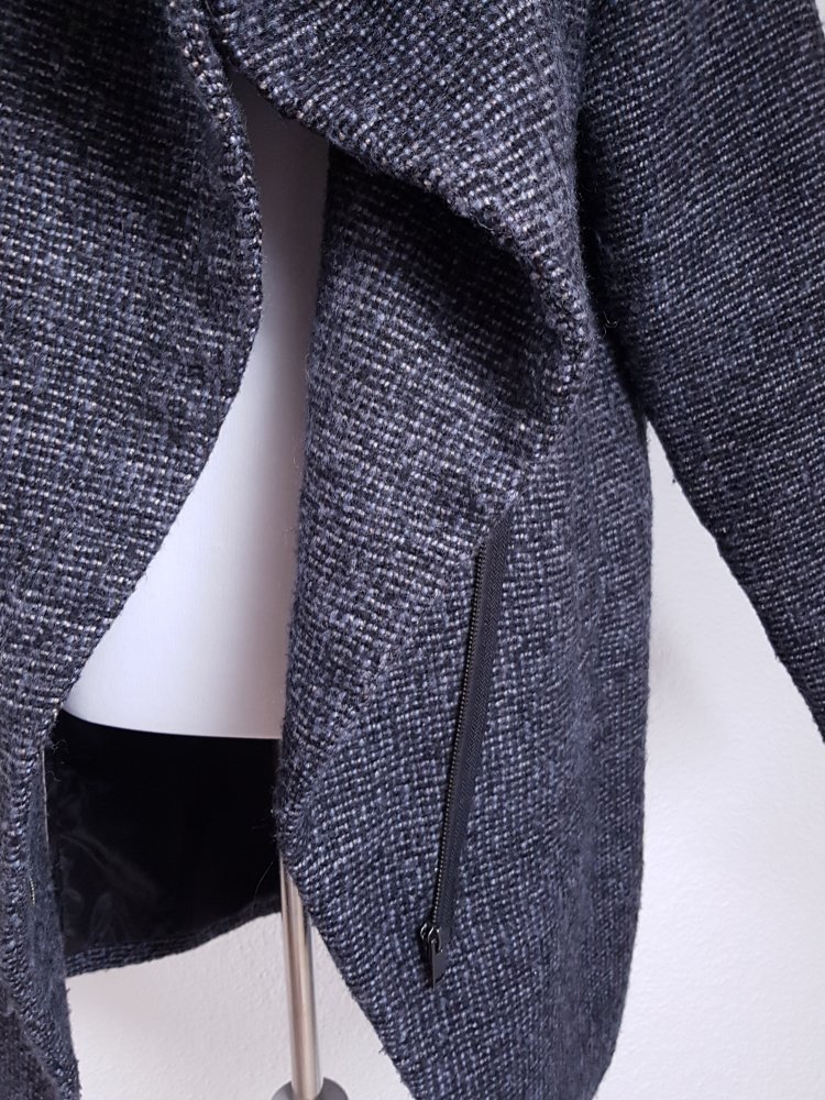 Asymmetrischer Mantel von Vero Moda S blau großer Kragen