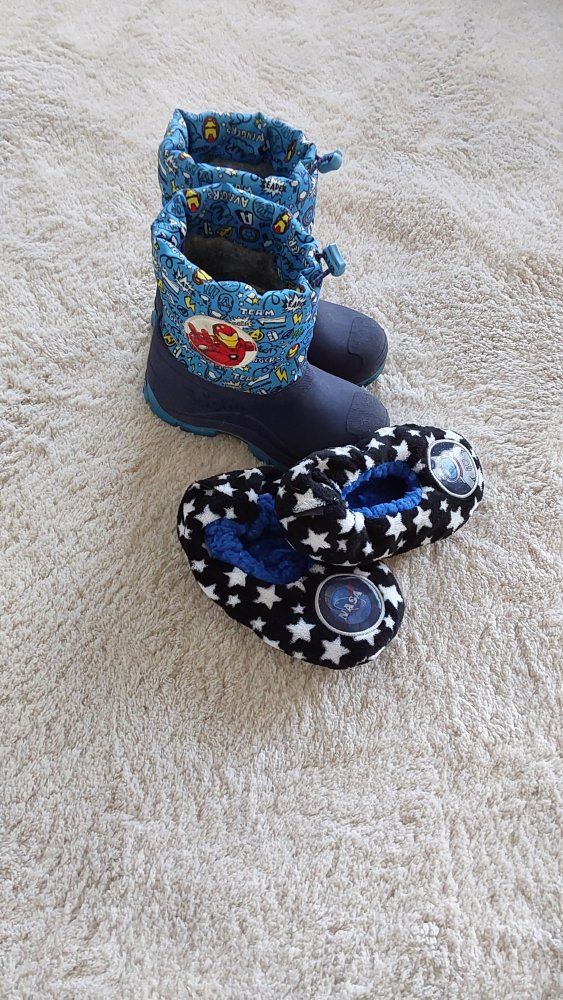 Kinderschuhe  Pakete 