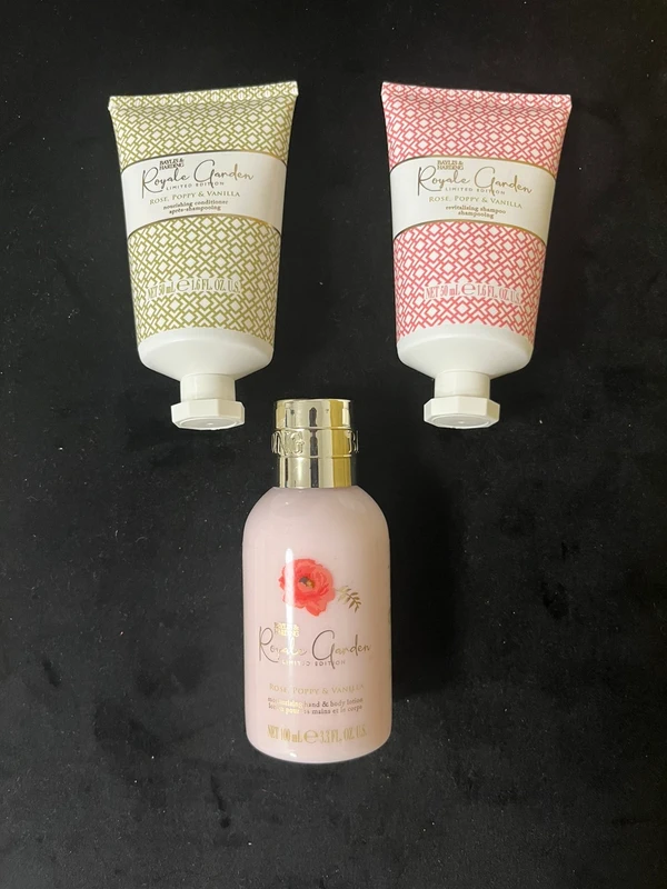  Baylis & Harding „Royale Garden“ Set – Rose, Poppy & Vanilla 