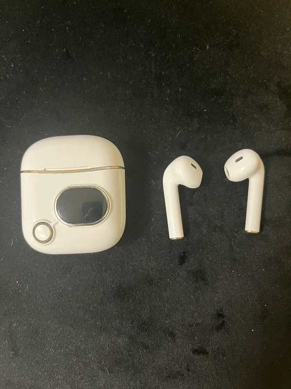 Weiße Bluetooth In-Ear Kopfhörer mit LED-Anzeige 