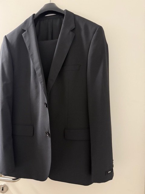 Boss Anzug neu Gr. 54, ungetragen