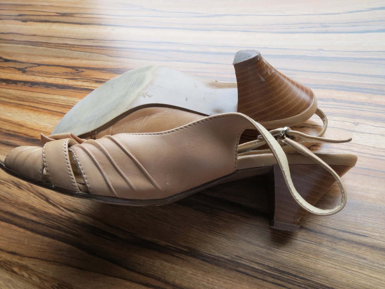 Sandalen, Gr.37, beige